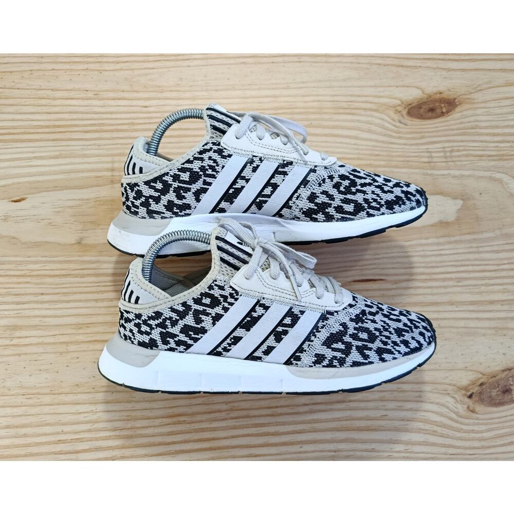 Adidas Swift Run X FY2998 Leopard Print Women's Size 9 - Picture 6 of 9